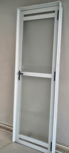 Porta de Alumínio com Vidro/0,78×2,10