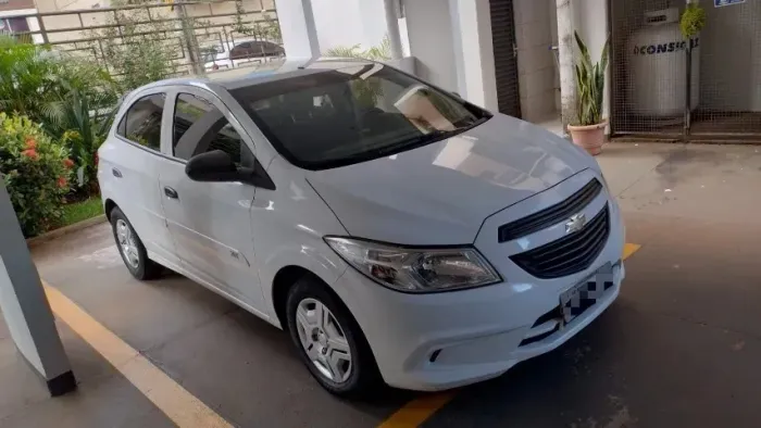 Chevrolet Onix JOY Hatch 1.0 8V Flex Mec. 4P 2018