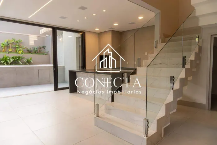 CASA ESTILOA SOBRADO NOVA E SOFISTICADA À VENDA NO CONDOMÍNIO TERRAS ALPHA Zona Leste de U