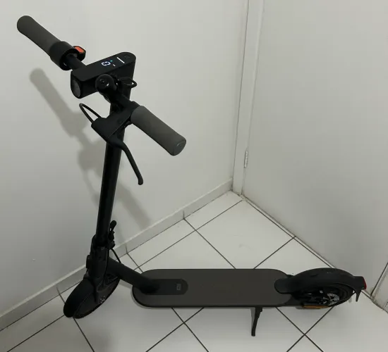 Patinete Elétrico Xiaomi Essential Dobrável