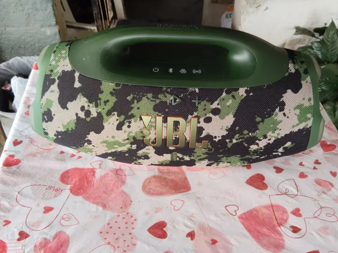 Caixa de som jbl boombox 4