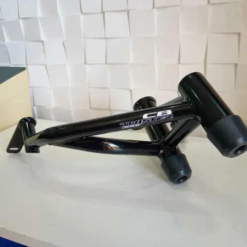 Protetor de Motor e Carenagem Stunt Race para a Honda CB 300F Twister