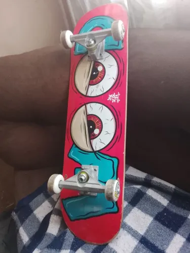 Vende-se Skate semi novo