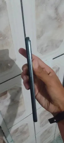 O celular e muito bom da pra usa pra várias coisas