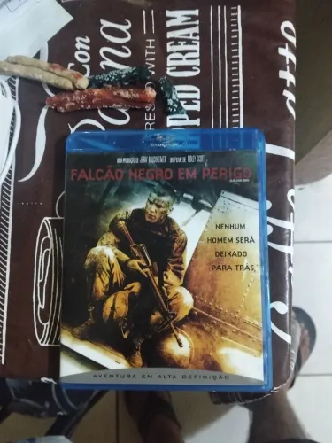 Bluray falcão negro em perigo seminovo dublado e legendado leia toda a descrição 