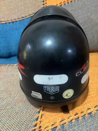 Capacete Taurus (Samarino) Aceito cartão
