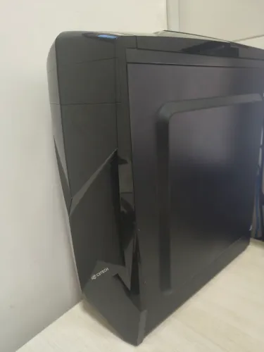 Gabinete C3Tech MT-G300BK de segunda mão em perfeito estado.