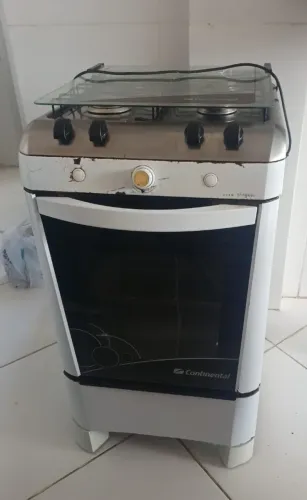 Fogão e máquina de lavar usados