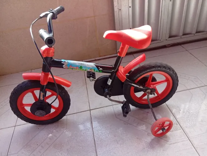 Vende-se Bicicleta Aro 12