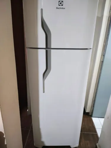 VENDO GELADEIRA ELECTROLUX
