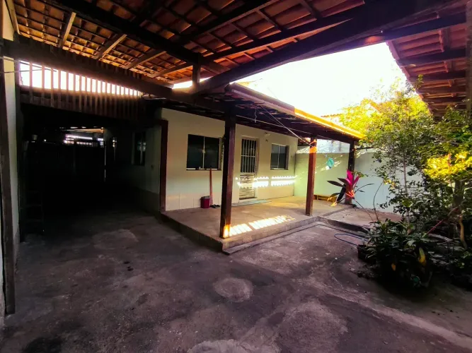 Casa térrea com quintal e entrada individual em Barcelona, Serra, ES