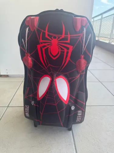 Mochila infantil carro