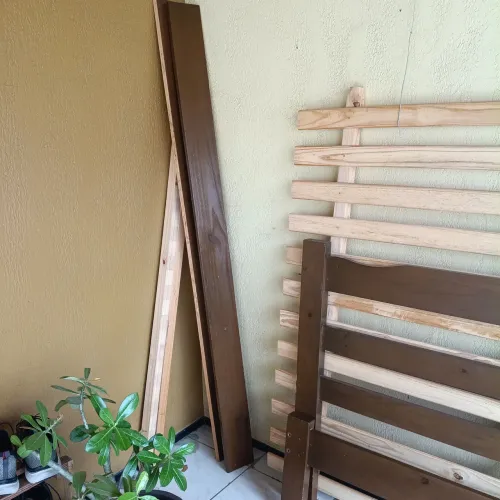 Cama Queen Size Madeira com estrado