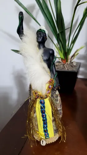 Imagem de orixá em resina 24 cm