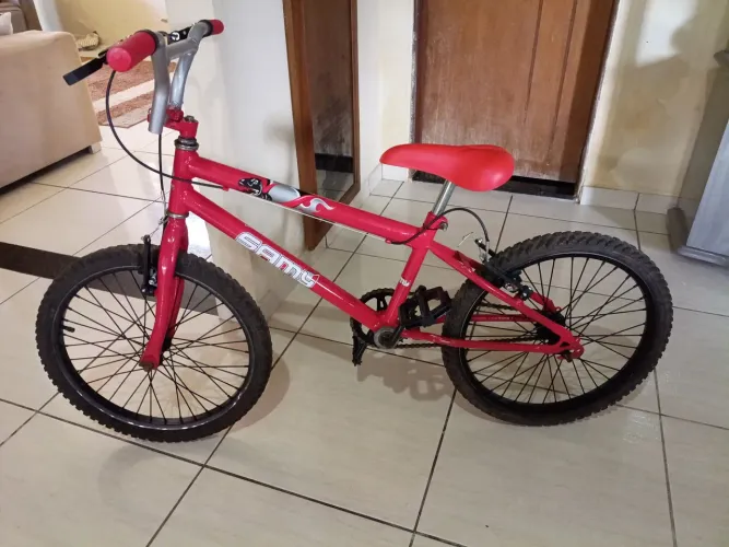 Bicicleta infantil aro 20 várias peças novas