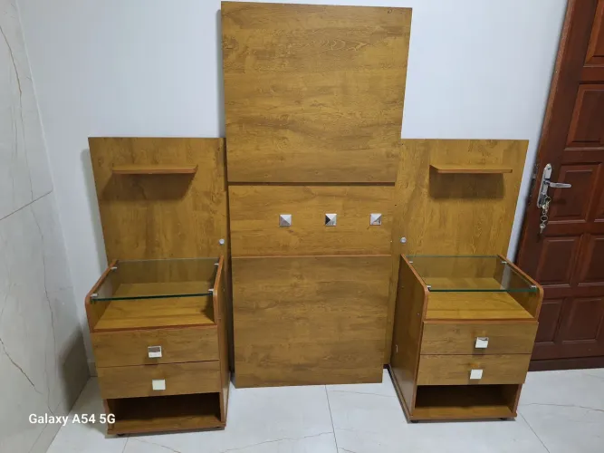 Vendo cabeceira de cama de casal com regularem 