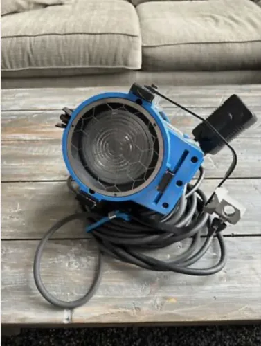 Kit de luz Arri 1 (03 Fresnel de 650W)