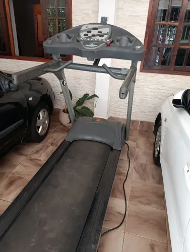 Esteira ergométrica profissional