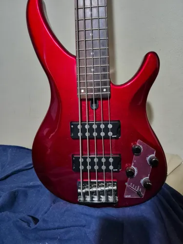 Contrabaixo yamaha Trbx 305 5 cordas