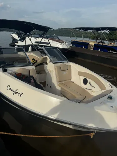 Lancha Ventura 230