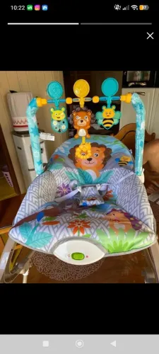 Vende-se cadeira de descanso e balanço 