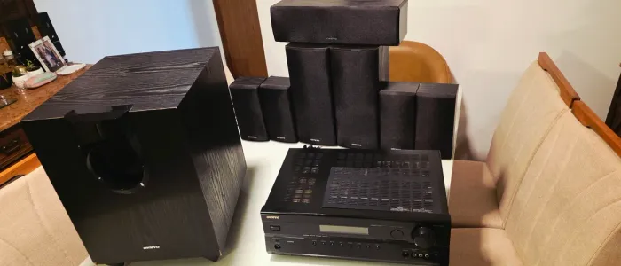 Home Theater Onkyo Ht-R570 7.1 com 7 caixas e um sub ativo em perfeito estado e funcioname
