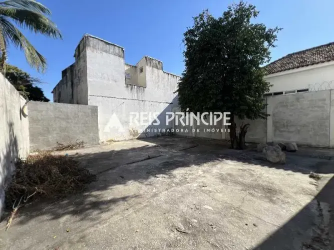 EXCELENTE TERRENO DE 220M² PARA LOCAÇÃO COMERCIAL NO PECHINCHA