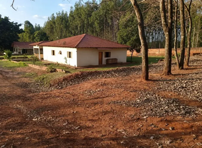 VENDE-SE sítio na estrada da bica em Cianorte com asfalto até na porteira