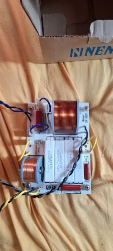 Par de divisor de frequência duas via pra medio grave e ti 4ohms ou 8ohms até 650w nenis 