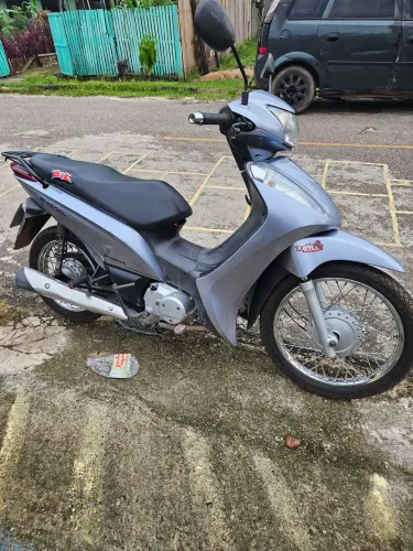 VENDO HONDA BIZ 125 ES 2015