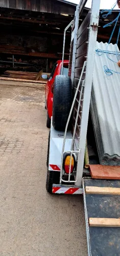 CARETINHA REBOQUE PARA TRANSPORTE DE ANIMAIS
