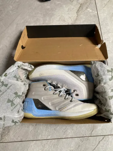 Curry 3 Fibra de Carbono