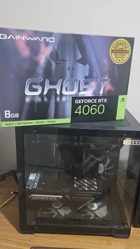 Placa de Vídeo Gainward GeForce RTX 4060 Ghost 8GB GDDR6 (Completa na Caixa)