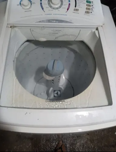 Máquina de lava 12 kL 300 reais