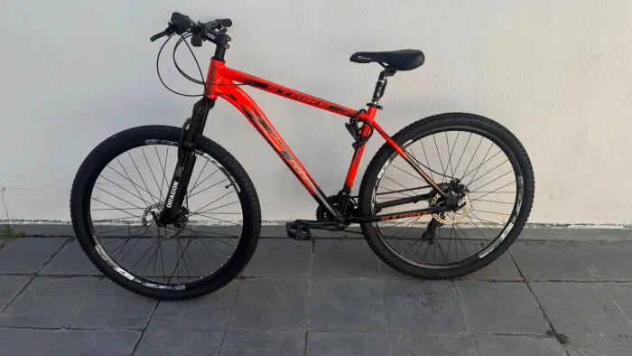 Bicicleta MTB Strike S3 Aro 29 - Excelente Estado