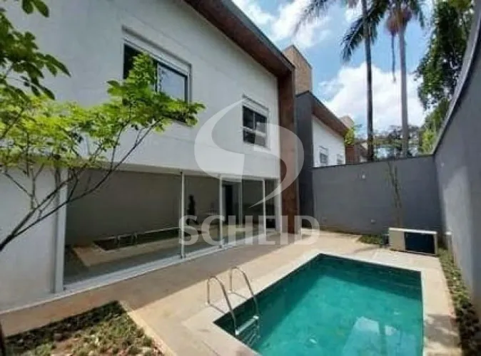 Casa em Condomínio no Alto da Boa Vista . Conforto e Tranquilidade em São Paulo