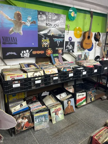 Lote 200 discos de vinil para retirar na zona norte de Sp