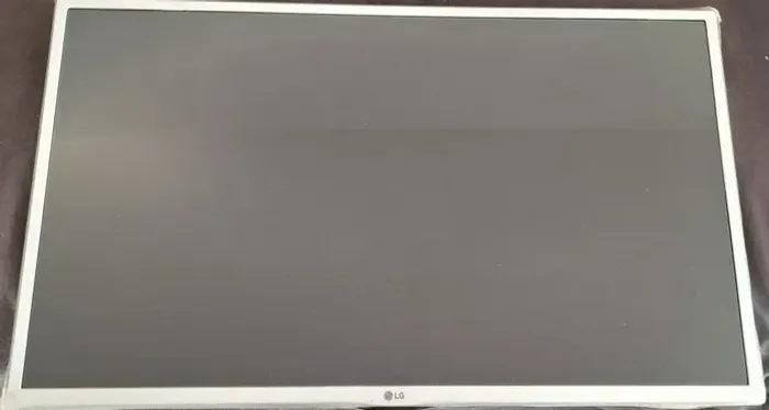 TV 32" LG HD [Não é Smart]
