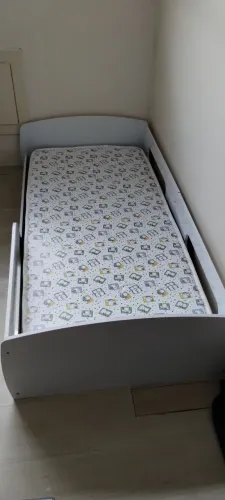 Cama infantil ( Semi nova)