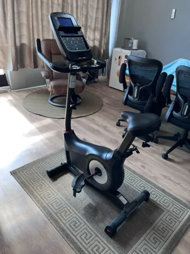 Bicicleta Ergométrica Schwinn 170 - Top de linha | Semi-nova | Perfeita para treino em cas