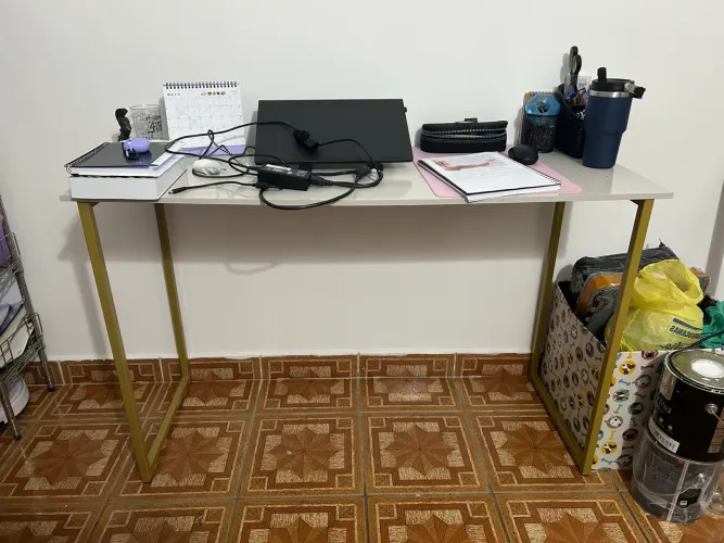 Mesa Off White com Dourado