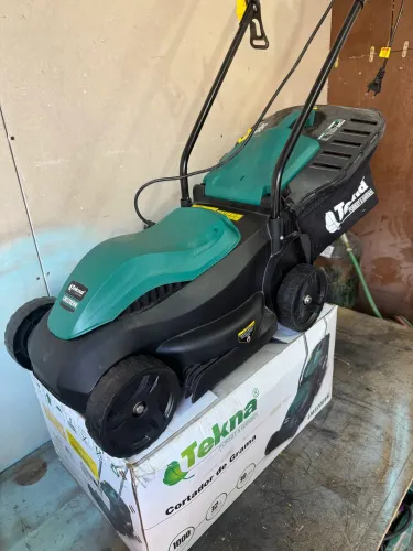 Carrinho de cortar grama 
