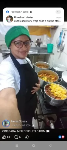 Sou cozinheira, profissional ?sou pontual responsável 