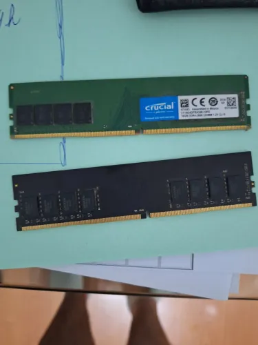 Vendo Kit Upgrade de RAM UDIMM para Desktops DDR4 de 8GB + 16GB ambos 2666Mhz