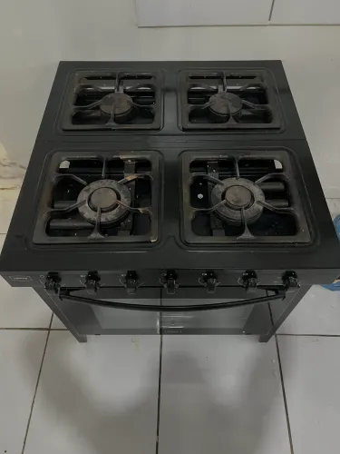 ? Vendo Fogão Industrial 4 Bocas + Forno - Marca Realce ?
