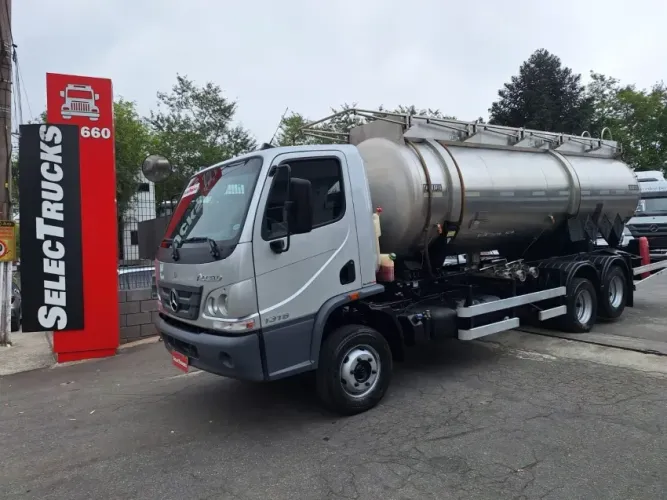 MERCEDES-BENZ ACCELO 1316 6X2 2021/2022.