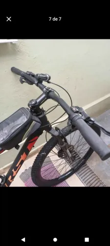 Bicicleta super leve , pneus novos , bem conservada