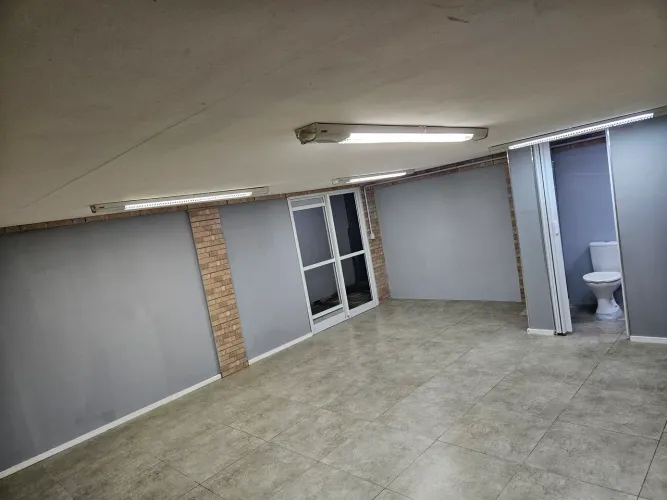 Sala Comercial excelente localização em Barreiros/São José 40m2