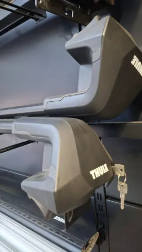 Rack Thule Edge Black para VW Polo / Polo Tracker / Virtus 