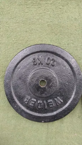 Anilhas de ferro para treinar musculação 